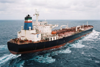 Fars: Иранский супертанкер прошел блокаду США в Ормузском проливе