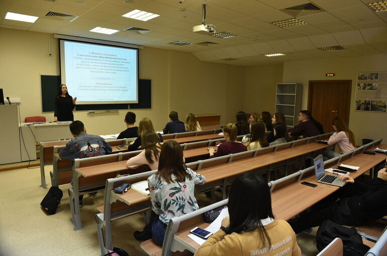 Жен погибших бойцов СВО примут в вуз без экзаменов