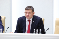 Сенатор Журавлев: Готовы и дальше оказывать Минздраву законодательную поддержку