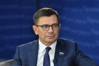 Депутат Антропенко предложил менять паспорт после 60 лет