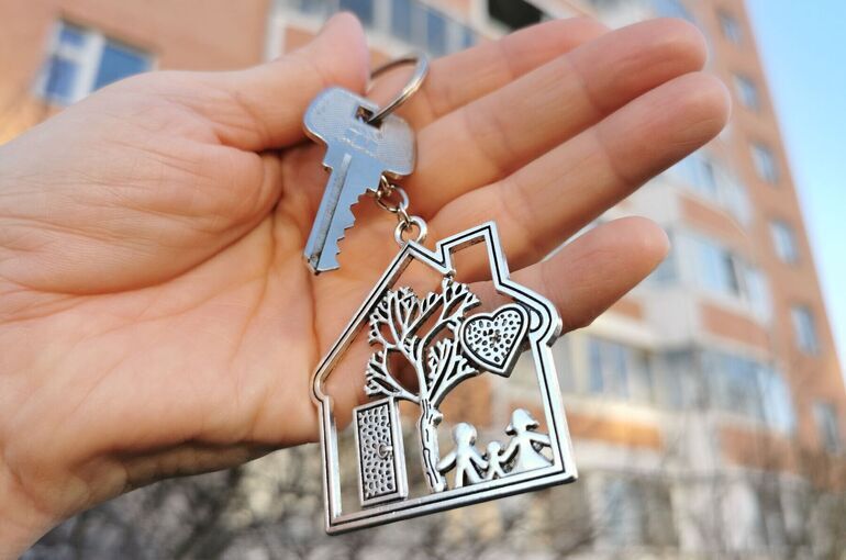 Около 60% молодых людей, желающих создать семью, не имеют своего жилья