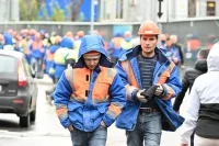 «Известия»: В России рекордно сократился наем мигрантов из безвизовых стран