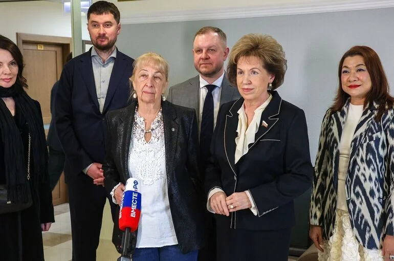В Совфеде открыли выставку «Нить времен. Подвиг Победы»
