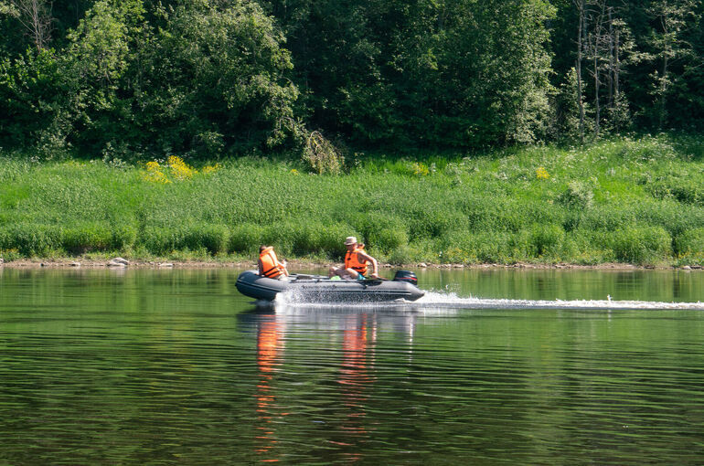 Двоечникам не разрешат владеть моторной лодкой
