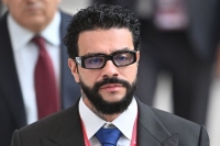 Евросоюз ввел санкции против Тимати и директора Эрмитажа Пиотровского