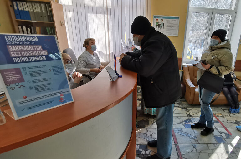 Депутат Нилов предложил обусловить право мигрантов на больничный 6-месячным стажем