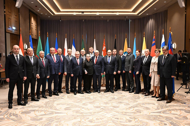 Парламентарии Юга России, Северного Кавказа и новых регионов отмечают 25-летие ЮРПА