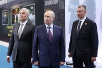 Путин посетил выставку в честь 80-летия со дня рождения Жириновского