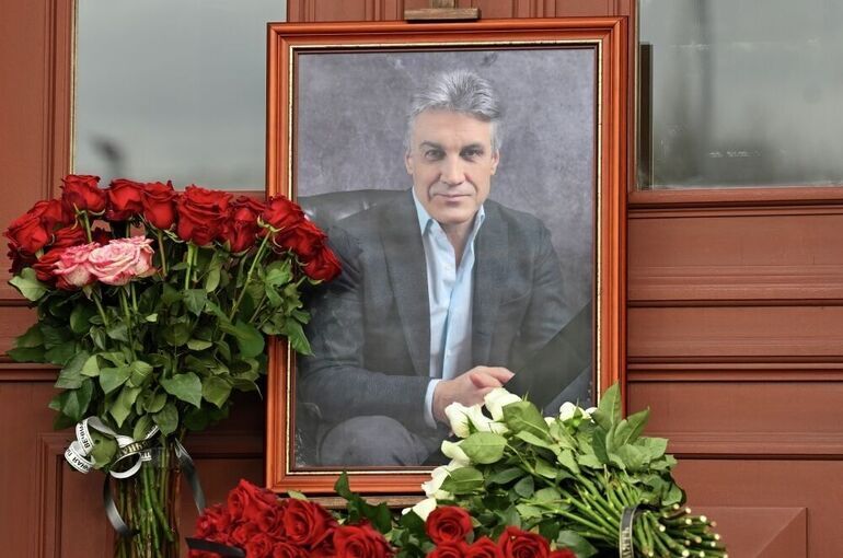 Телеведущего Алексея Пиманова похоронят 27 апреля