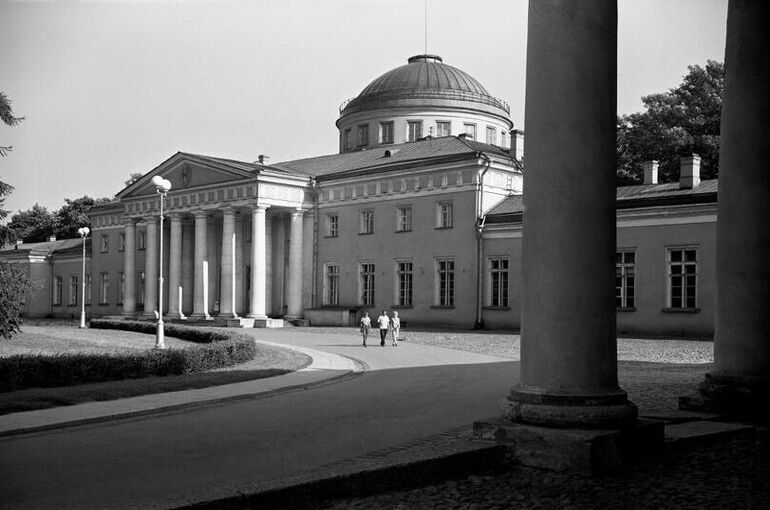 Как представительная власть прошла путь от революций до современности