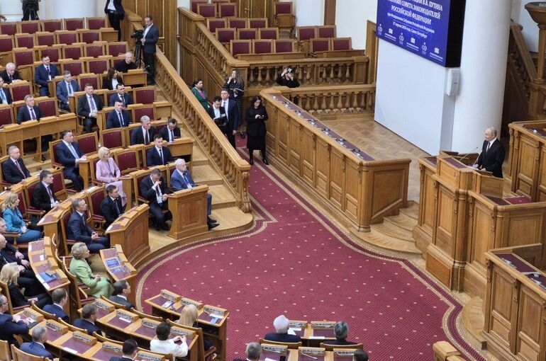 Путин напомнил о словах Солженицына, что власть — это не добыча, а тяжелое бремя