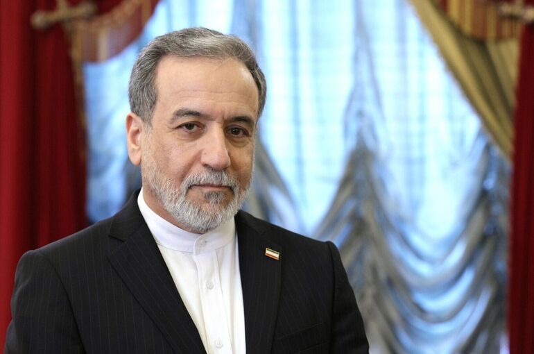 Аракчи заявил, что верит в укрепление отношений России и Ирана