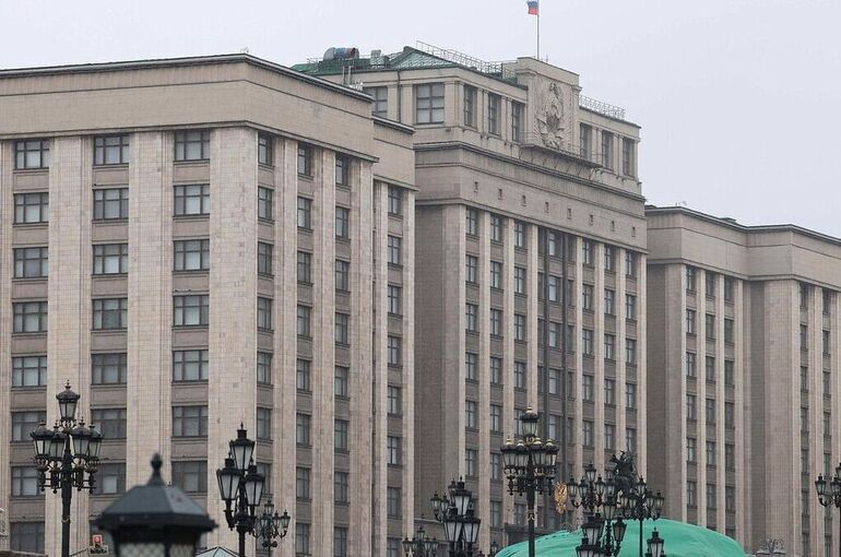 Госдума проработает предложения по снижению бюрократической нагрузки на учителей