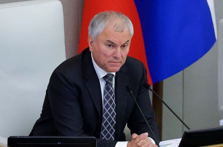 Володин поручил комитетам Госдумы проработать вопрос снижения нагрузки на учителей