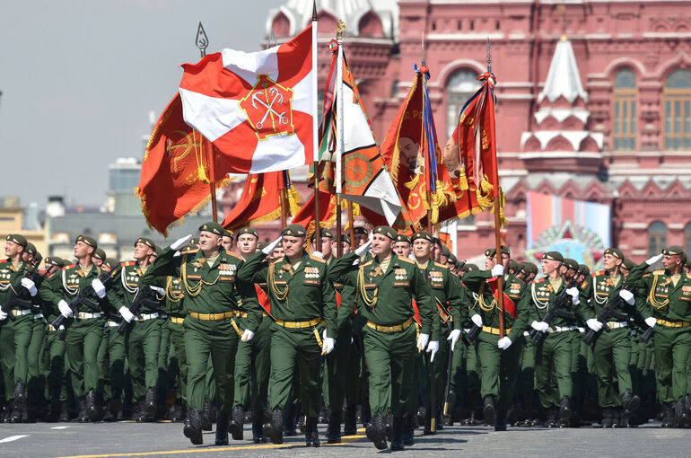 Депутат Картаполов: Парад Победы в Москве может пройти в сокращенном формате