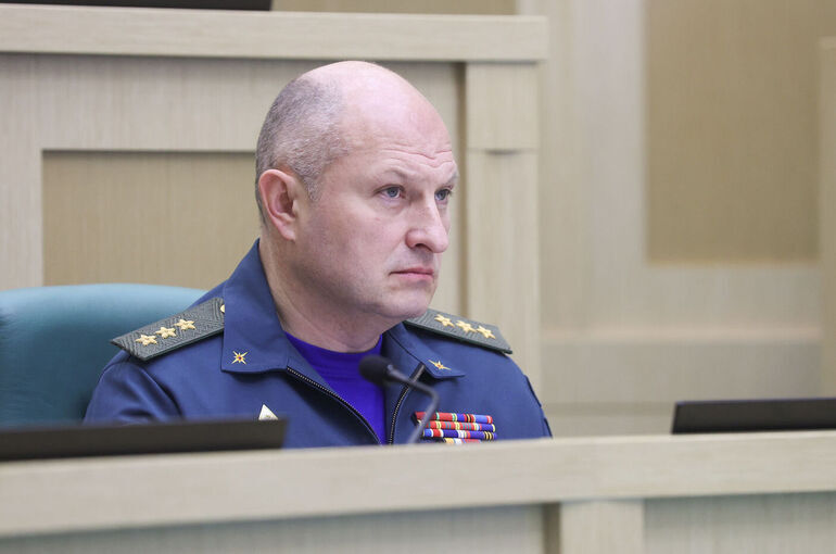 Куренков вылетел в Туапсе для контроля тушения пожара на нефтекомплексе