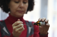 Сенаторы обсудят эксперимент по продаже лекарств в мобильных аптеках