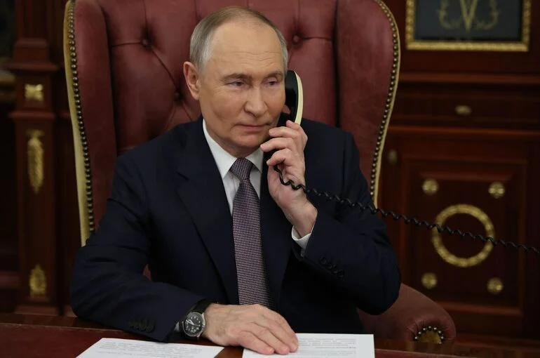 Путин заявил Трампу о неприемлемости перехода к наземной операции в Иране
