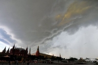 Москвичей предупредили о трех днях грозы подряд