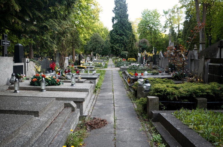 В России расширили список зарубежных кладбищ, имеющих мемориальное значение
