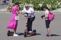 Электросамокатчиков в Москве станет меньше 5-9 мая из-за ограничений интернета