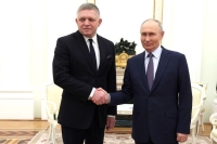 Pravda: Фицо передаст Путину в Москве послание от Зеленского