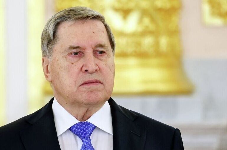 Ушаков назвал клоунадой указ Зеленского о параде в Москве