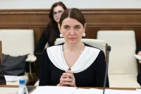 Сенатор Лазуткина напомнила, что оба родителя могут оформить отпуск при рождении двойни