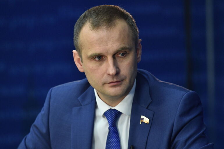 Депутат Леонов предупредил об опасности сладостей в форме вейпов