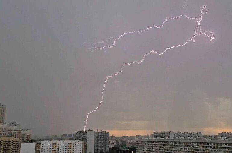 Специалисты рассказали, что делать, если гроза застала врасплох