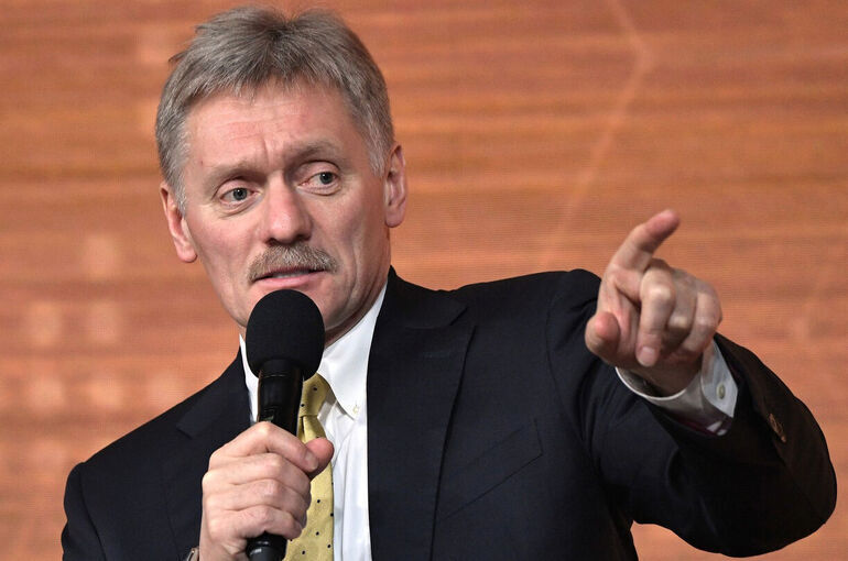 Песков: Заявляя о намерении РФ атаковать из Белоруссии, Киев нагнетает напряженность