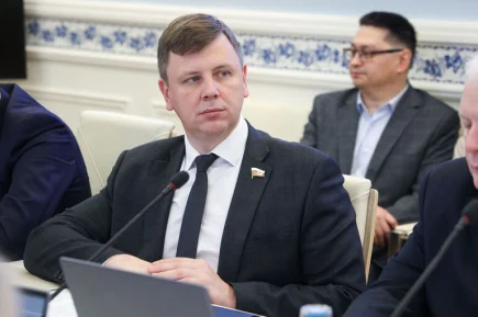 Сенатор Малащенков призвал продвигать в кинопрокате фильмы об СВО