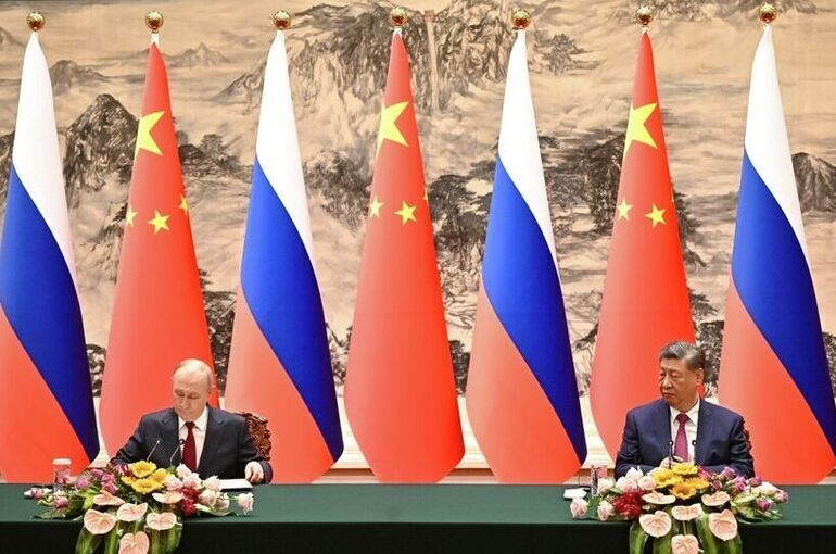 Россия и Китай подписали 40 документов о сотрудничестве