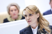 Сенатор Лантратова предложила упростить получение льгот для социальных НКО