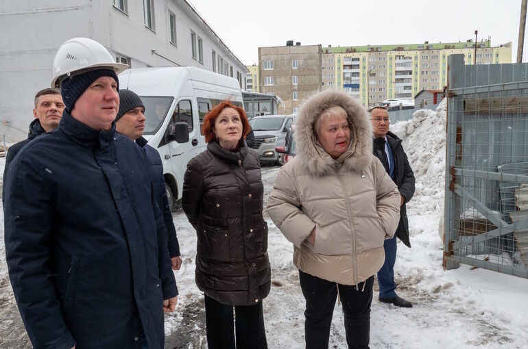 Депутаты Заксобрания Красноярского края посетили социальные объекты в Заполярье
