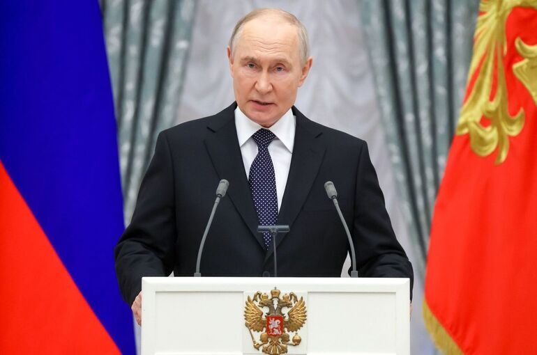 Путин поручил подготовить предложения по ответу на удар по Старобельску