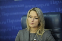 Лантратова: Многих погибших в ЛНР студенток похоронят в подвенечных платьях