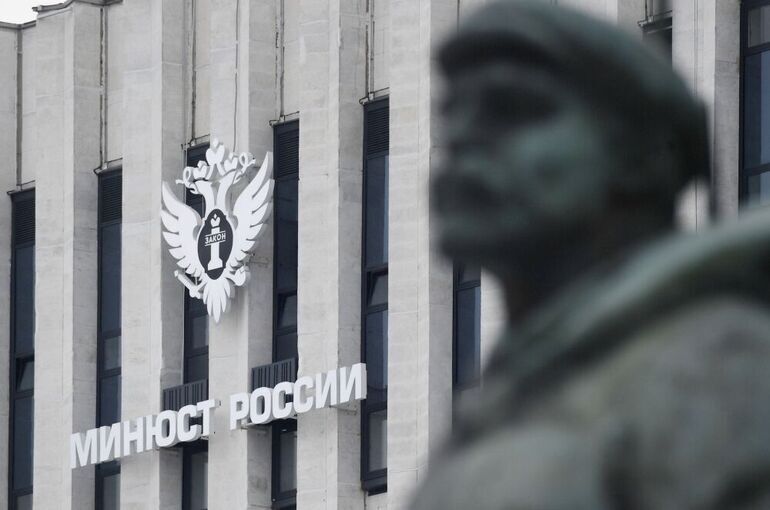 Контроль общественных объединений с участием государства хотят усилить