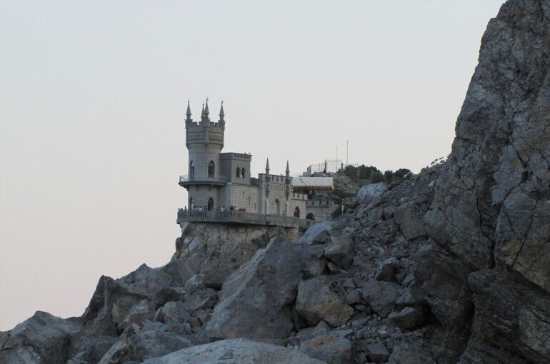 Особый порядок выбора поставщиков при госзакупках в Крыму предложили продлить
