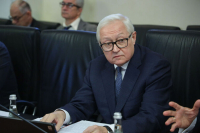 Рябков: Запад искажает смысл предупреждения об эвакуации дипломатов из Киева