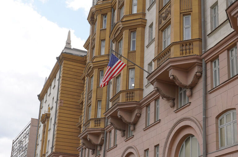 Посольство США на Украине опровергло сообщения об эвакуации из Киева