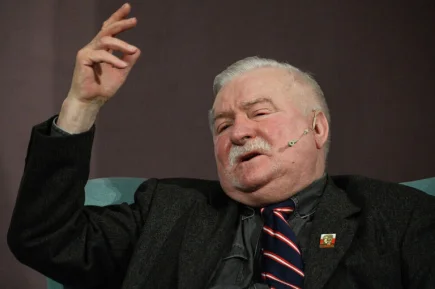 Экс-президент Польши Валенса заявил, что больше не будет поддерживать Зеленского