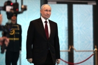 Путин: РФ может сравнять с землей всех, кто захочет сравнять с землей базы на ее территории