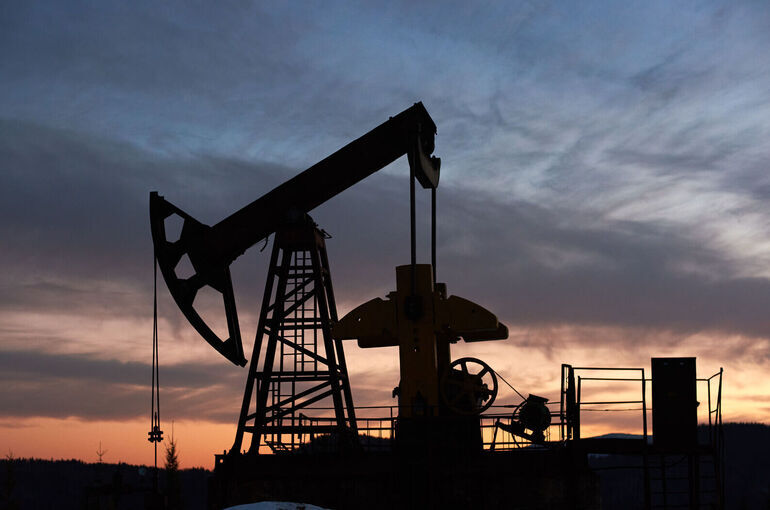 Bloomberg: ЕС задумывается о заморозке лимита для цен на российскую нефть