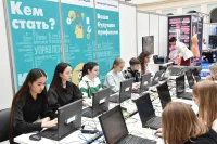 Работодателям предложили снизить страховые взносы за наем выпускников колледжей