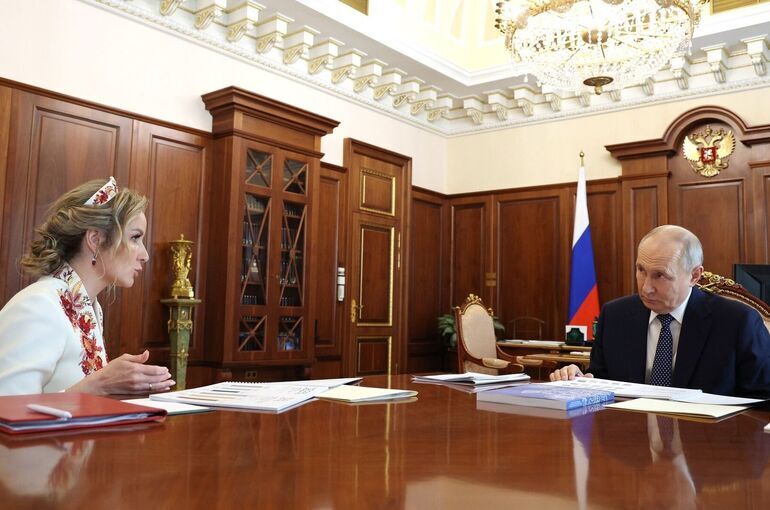 Путин: Меры поддержки семей должны быть целевыми и эффективными 