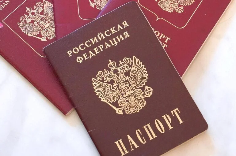 Украинцам разрешили не предъявлять справку о судимости при подаче на гражданство