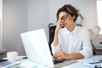 Врач рассказал, как избежать выгорания на работе