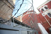 Совфед одобрил закон об отдельном содержании в СИЗО работников судов