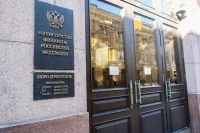 Минфин прорабатывает продление нулевой импортной пошлины на бензин